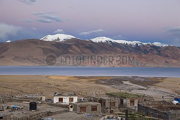 Houses on Lake Tso Moriri  Karzok  Ladakh  Himalaya  India