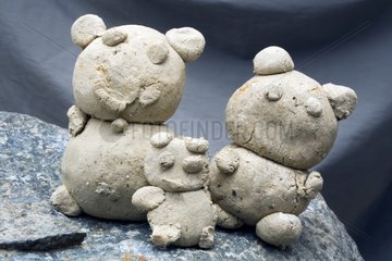 Clay figurines representing Spectacled Bears