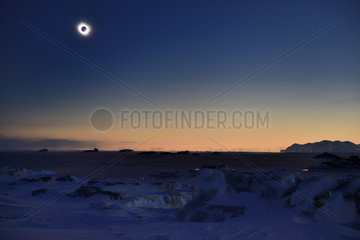 Total eclipse of the sun 3/20/15 - Agardbukta Spitzberg