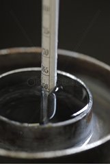 Measure of alcool rate during the distillation of eau de vie