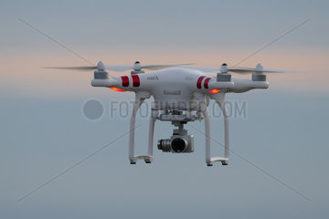 Drone DJI Phantom 3 Standard for aerial shot