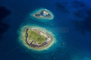 Aerial view of islets in the lagoon  Mayotte  Indian Ocean