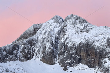 Summit of Gelas (3143 m) in autumn  Mercantour  Alps  France