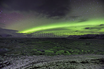 Northern Lights  Aurora Borealis at Joekulsárlón  glacial river lagoon on the edge of Vatnajoekull National Park  southeast Iceland