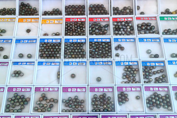 Tahitian Pearls classified as a showcase for sale