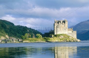 Highlands  Eimeen Donan Castle  château