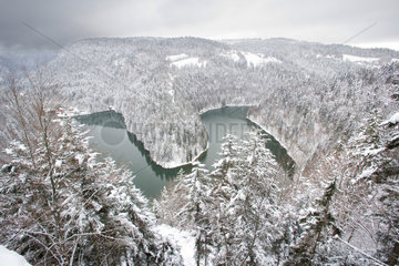 Gorges du Doubs in winter - France / Switzerland