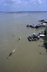 Mekong Delta aus der BrÃ¼cke von Long Vinh Vietnam aus gesehen
