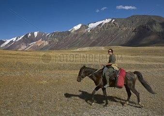 Randonnée à cheval dans la réserve de Sarychat-Ertash