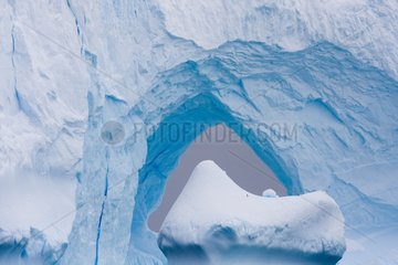 GewÃ¶lbter Eisberg Antarktis