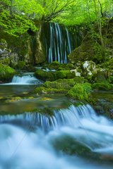 Tobería falls  Andoin  Sierra Entzia Natural Park  Alava  Basque Country  Spain  Europe