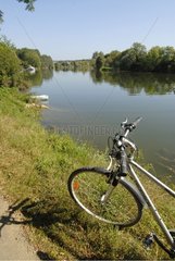 Cycle on the Véloroute along the canal of Rhone to Rhine