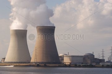 Tours de refroidissement d'une centrale nucléaire