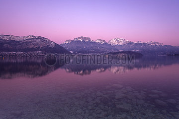 Sunset on Lake Annecy in winter - Alpes France