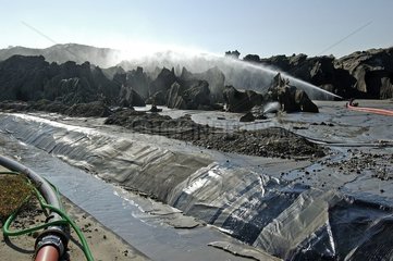 Bewässerung eines Beutehaufens in einer alten Mine von Kali Frankreich