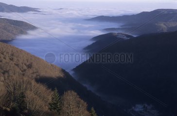 Wolken im Sewen Vosges France Valley