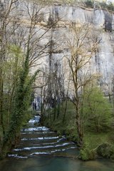 La Seille River und Kalkstein Deposit Jura Frankreich