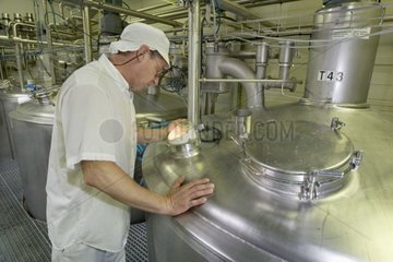 Surveillance des cuves de fermentation du yaourt