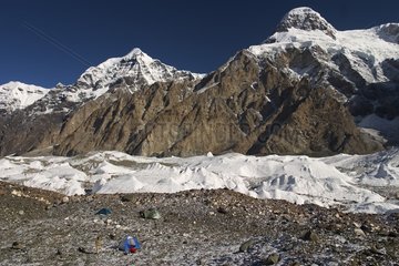 Campement Sur Le Glacier Engilchek