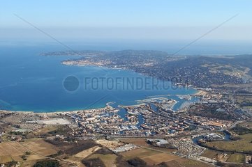 Port Grimaud und Saint-Tropez in der Luftansicht Frankreich