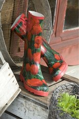 Boots decorated with red tulips