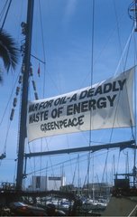 Banderole de protestation de Greenpeace