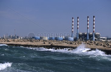 Fabrik entlang der mediterranen Küste Frankreich 13