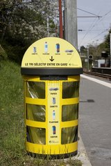 Recycling bins on the platforms of the station in Chaville