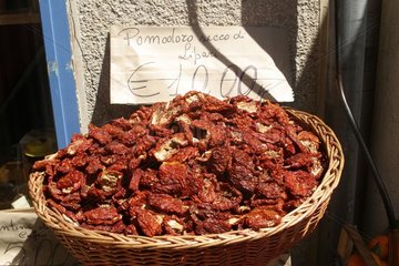 Tomates séchées en vente sur le marché Ile de Lipari