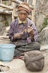 Mann drehen Wool Valley Lingti Zanskar India