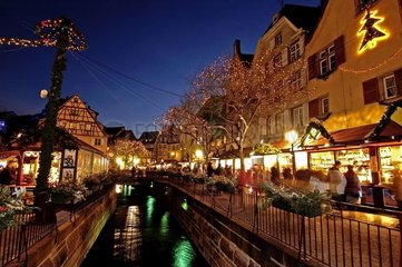 Market of Christmas at the edge of the channels Haut-Rhin Colmar