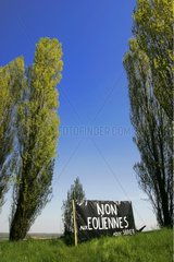 Anti -Windturbinen -Banner Arnouville Les Mantes Frankreich