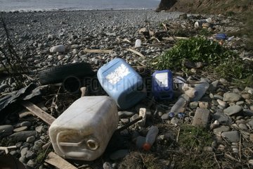 Müll am Strand Cumbria UK