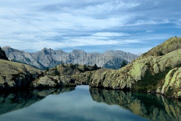 Lacs de Vens en été dans les Alpes Française France