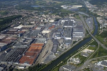 Luftaufnahme des Industriegebiets in Sochaux Doubs