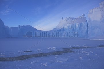 Iceberg et banquise Terre Adélie