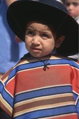 Jeune Huaso  le gaucho chilien  portant l'habit traditionnel