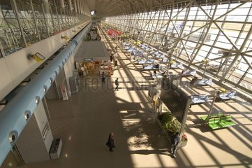 Intérieur de l'aéroport d'Osaka Japon