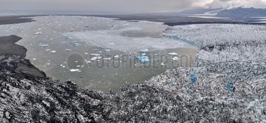 Glacial lake Joekulsarlon Vatnajoekull Iceland