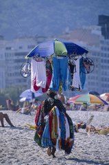 Plages de Rio  petits métiers de plage