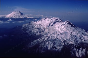Vue des volcans Popocatelpetl et Iztaccihuatl au Mexique