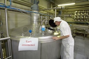Surveillance des cuves de fermentation du yaourt