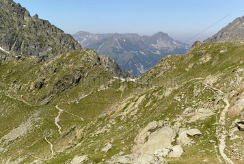 le pas des ladres(2548 m) in the spring  Mercantour National Park  Alps  France