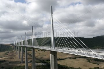 Millau Viadukt über dem Tarn France Valley