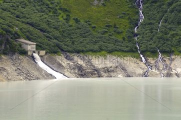 Spillway am Girotte Hydroelectric Dam Lake Frankreich