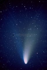La comète Hale-Bopp dans le ciel lors de son passage de 1997