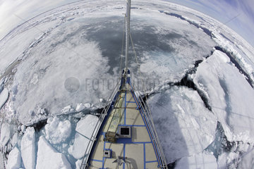 The bow of our sailing boat trapped into the ice  Spitsbergen  Svalbard  Norwegian archipelago  Norway  Arctic Ocean