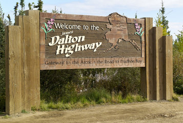 Dalton Highway : from Fairbanks to Prudhoe Bay  Roadside Information Signs  Alaska  USA