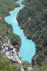 Touristen schwimmen in Verdon Gorges France