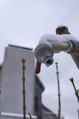 Gefrorener Wasserhahn im Winter -Lozère